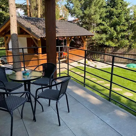 Ansel Villa *